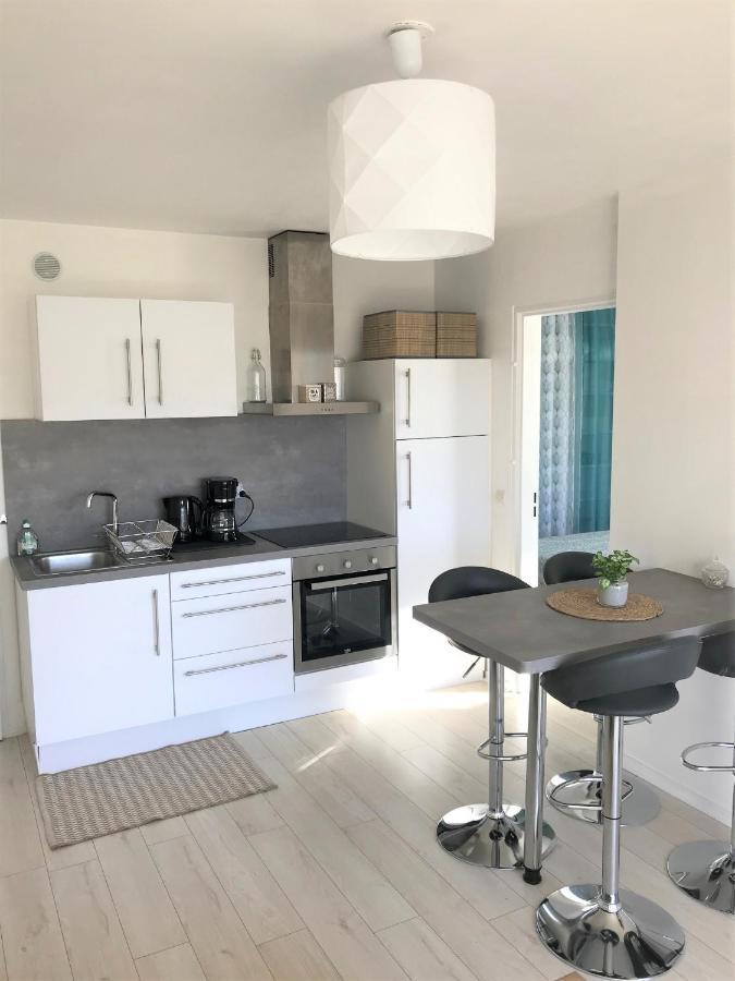 Cabourg - Bel Appartement Lumineux Avec Balcon Dans Residence Privee Exterior photo